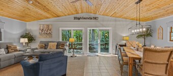 Autumn Ridge, 3/2, peaceful/ secluded...1.5 mi from Highlands and fast internet!