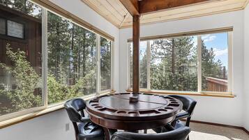 House, Multiple Beds, Fireplace, Mountain View (Hall Court Manor) | Dining