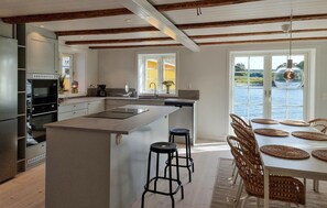 Kühlschrank, Mikrowelle, Geschirrspüler