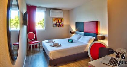 Chambre Moderne à Bayonne! Wi-FI + Parking Inclus!