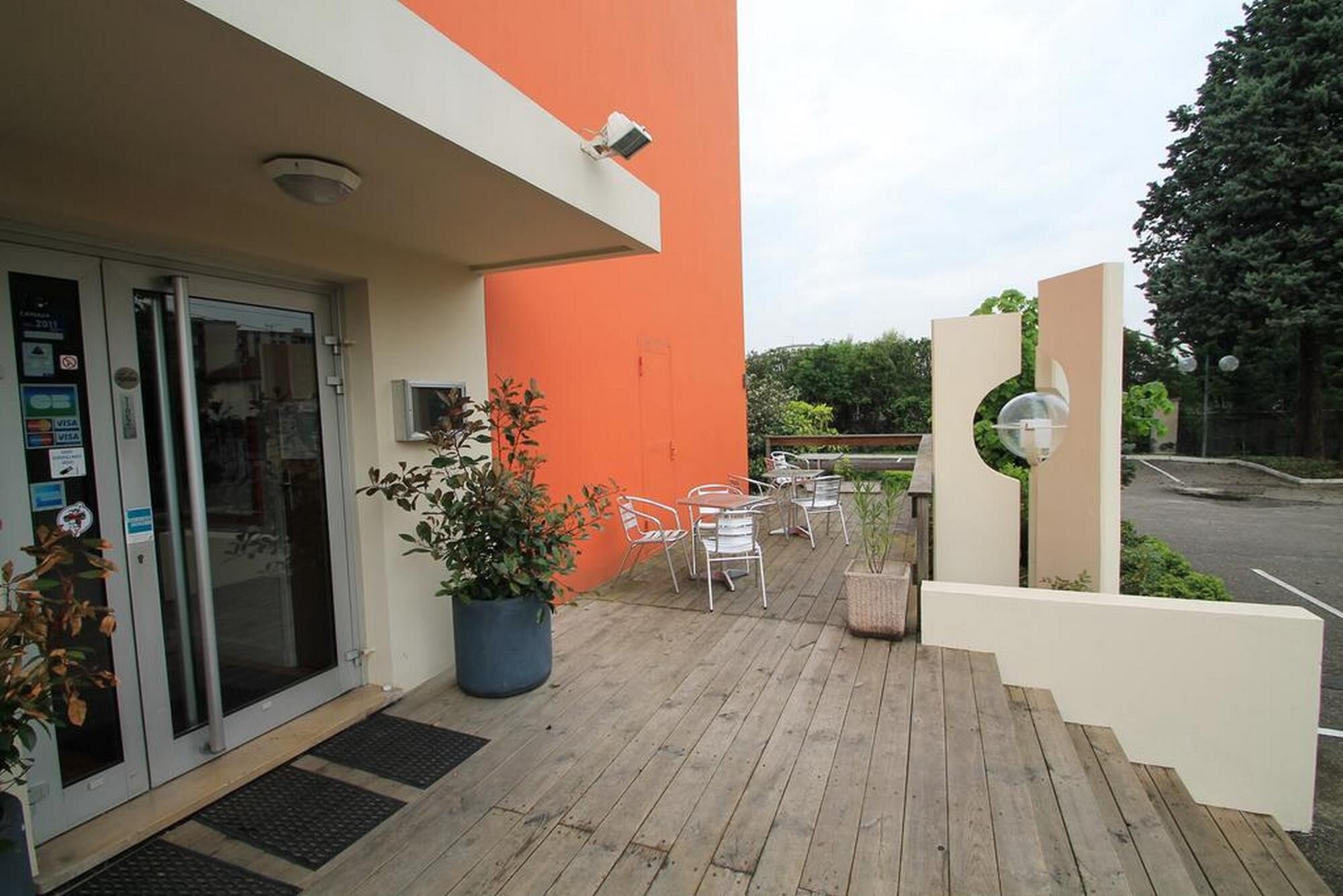 Restauration extérieure