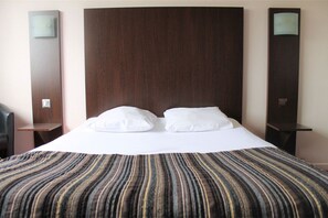 1 bedroom, free WiFi - Retraite à Lyon Près de l'Aéroport|Wifii+Parking! (Saint-Priest)