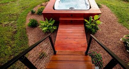 The Woodland Oasis | Luxurious Cabin Getaway |