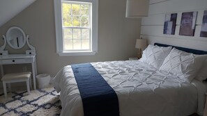 3 bedrooms, iron/ironing board, WiFi, bed sheets - Cozy Harbour House - Scenic-relaxing-waterfront (Municipality of the District of Guysborough)