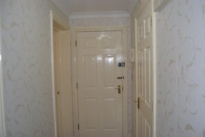Apartment | 2 bedrooms, iron/ironing board, free WiFi, bed sheets - Remarkable 2-bedroom Apartment With an Ensite (London)