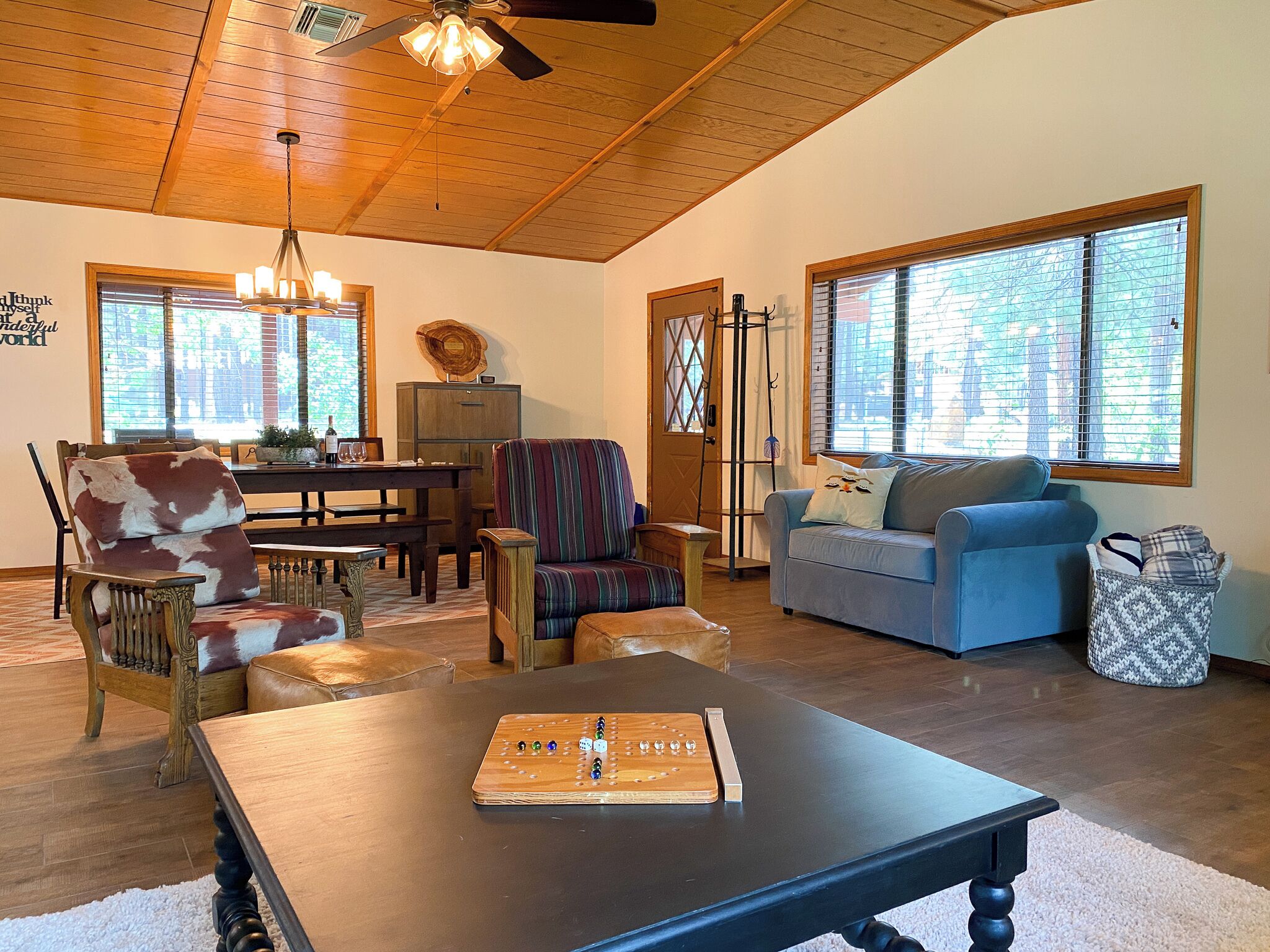 Smart TV, books, offices, computer monitors