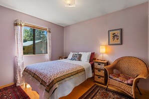 3 chambres, fer et planche à repasser, Wi-Fi gratuit, draps fournis