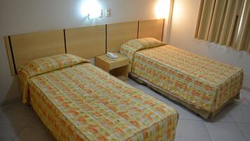 Quarto casal ou duplo standard | Escrivaninha, espaço de trabalho para notebook, Wi-Fi de cortesia