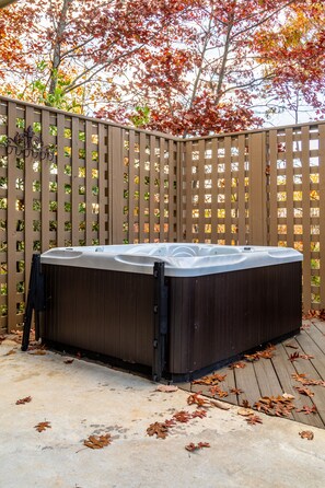 Bañera de hidromasaje exterior