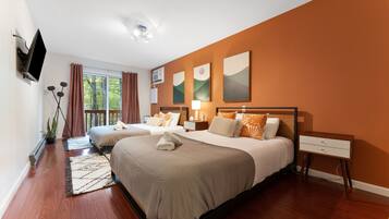 4 habitaciones, tabla de planchar con plancha, wifi y ropa de cama