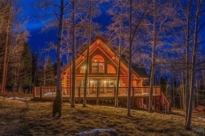 Luxury Log Home - Access to Rainbow Trail, Mountain Views, Private Pond & Creek!