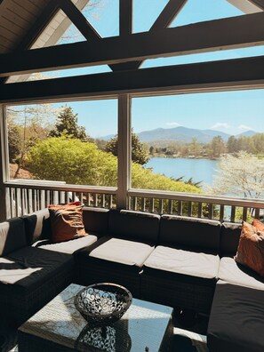 Interior - Sunrise Lodge On The Lake (Hiawassee)