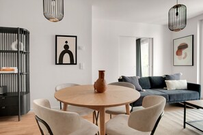 Interior - Sunny Prenzlauer Berg 2BR, Beautiful Location, by Blueground (Berlin)