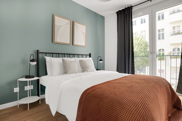 2 bedrooms, iron/ironing board, WiFi, bed sheets - Sunny Prenzlauer Berg 2BR, Beautiful Location, by Blueground (Berlin)