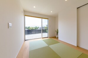 Interior - Frame View MtFuji Villaeast Newly built hidea / Minamitsuru-gun Yamanashi (Minamitsuru-gun)