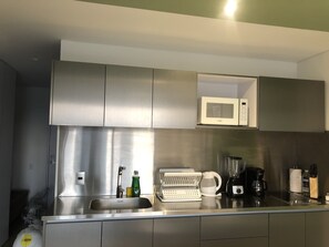 Microonde, macchina per tè/caffè, bollitore elettrico, macinacaffè