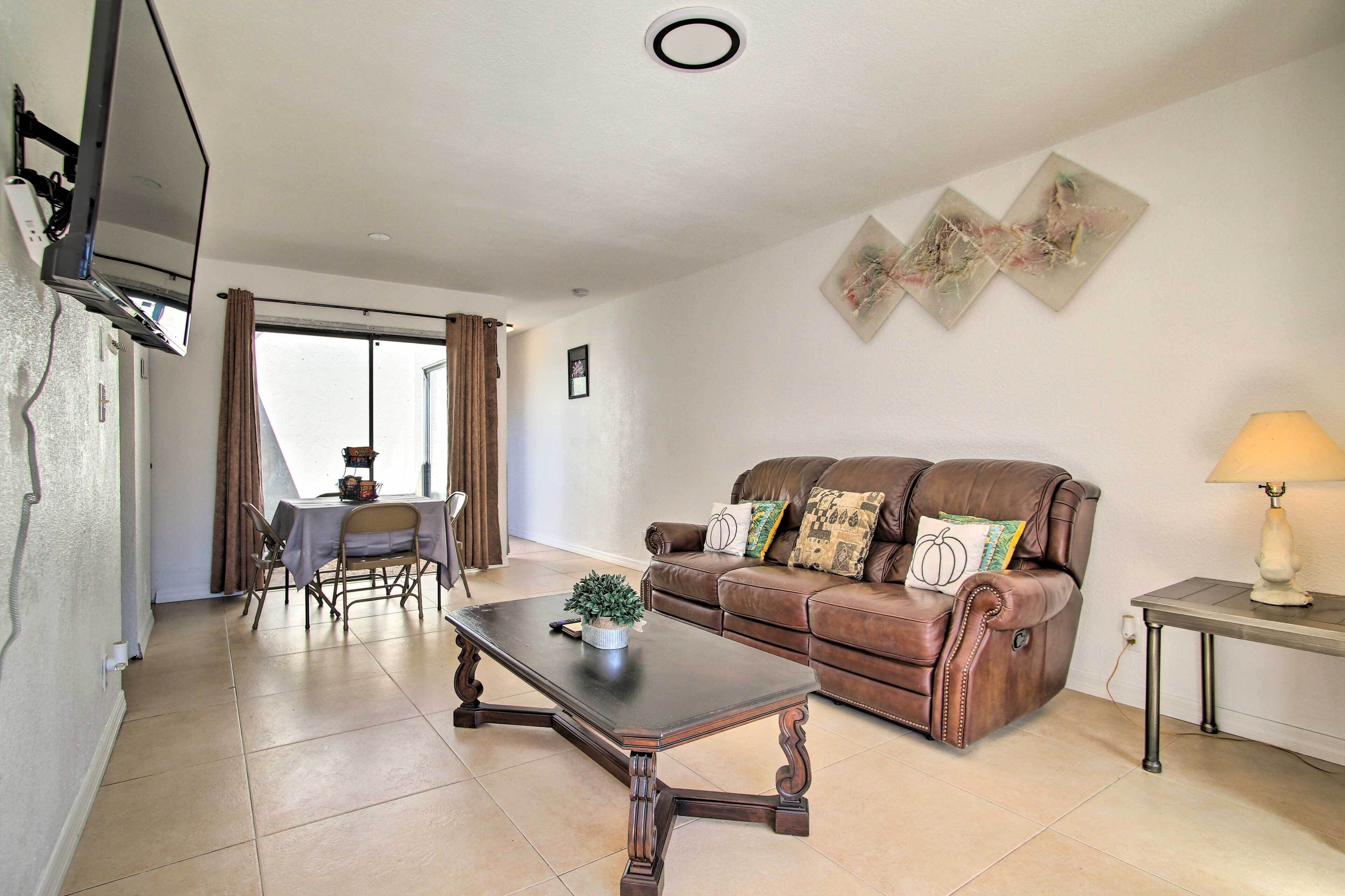 Waterfront Lauderhill Villa - Remote Escape!