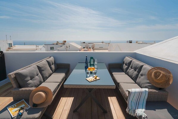 Outdoor dining - Lanzahost Villa Mimosa (Punta Mujeres)