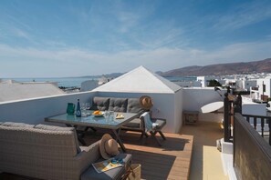 Outdoor dining - Lanzahost Villa Mimosa (Punta Mujeres)