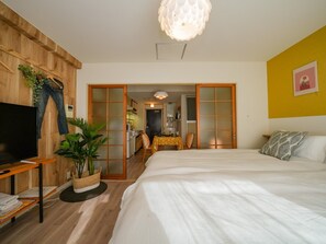 1 多间卧室、办公桌、熨斗/熨衣板、免费 WiFi