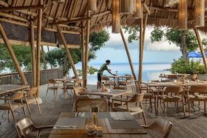 Breakfast, lunch, dinner served; sea views