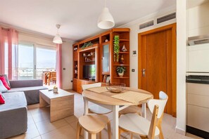 TV - Apartment with mountain views, ideal for couples (Torre del Mar)