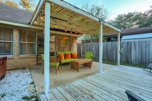 Terrace/patio - Cozy Family Home w/ 3br & office (Austin)