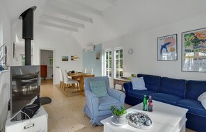 Smart TV, fireplace - 2 bedroom beautiful home in Nykøbing Sj (Nykøbing Sj)