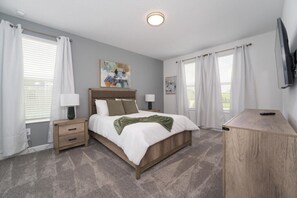 6 bedrooms, iron/ironing board, travel cot, free WiFi - Luxury 6 Bedroom 6 bath poolHome 285 (davenport)