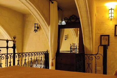 3 Bed House Sleeps 4 - Wifi, Aircon, Balcony