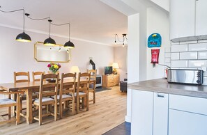 Dining - Beautiful, Spacious 4-Bed House in Brixham (Brixham)
