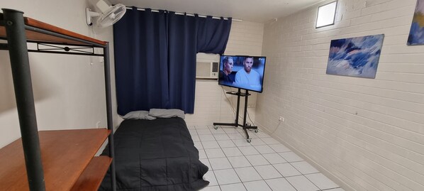 1 bedroom, Internet - Hidden Hideaway (Darwin City)