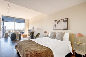 مكواة/لوح كي وواي فاي وملاءات أسرّة