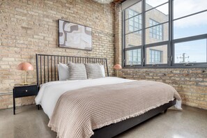 2 chambres, fer et planche à repasser, Wi-Fi, draps fournis