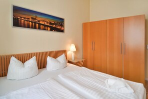 Unclassified image, 4 of 12, button