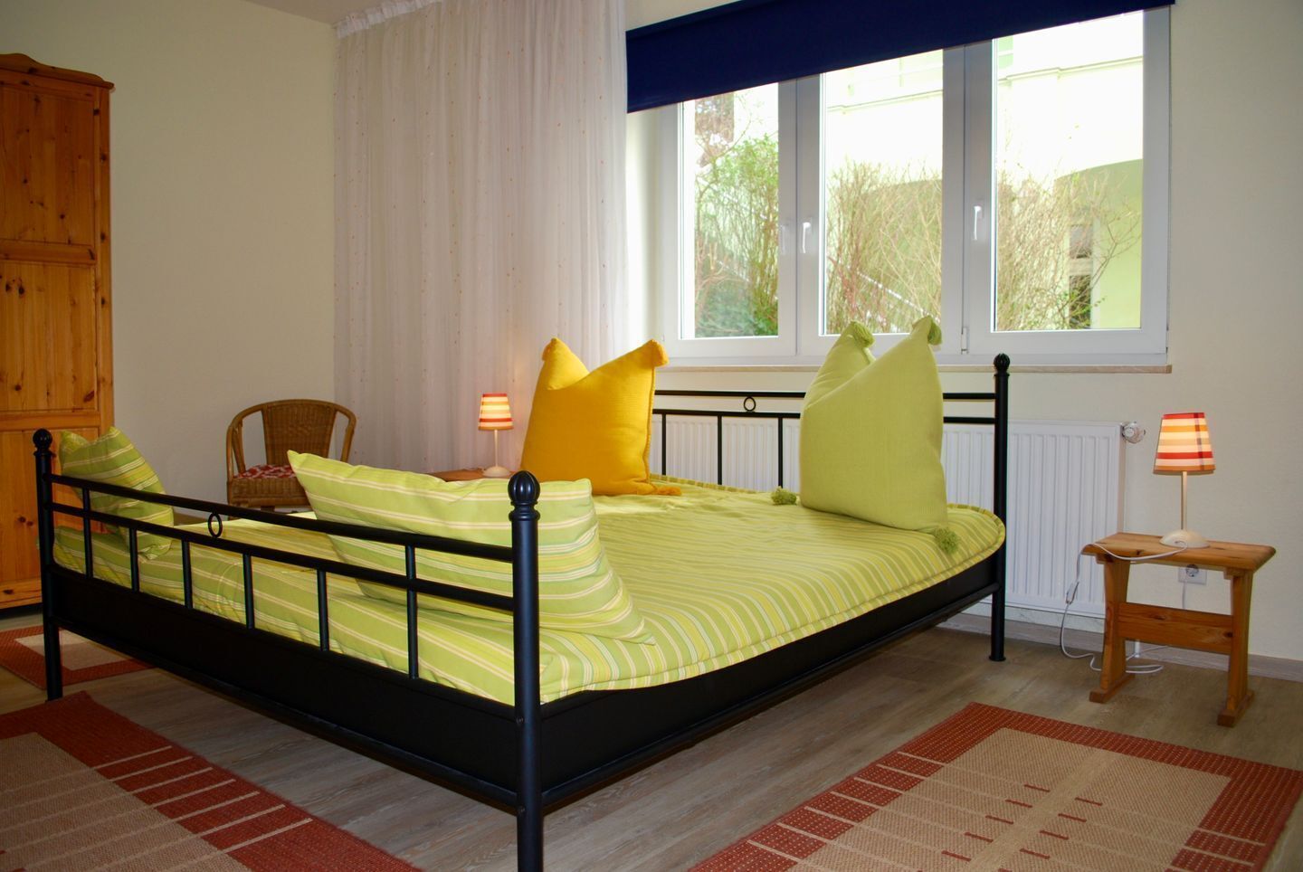 2 多间卧室、WiFi