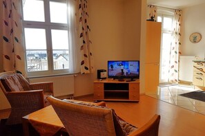 Unclassified image, 4 of 17, button - Haus Bellevue Wohnung 05 - Haus Bellevue (Heringsdorf)