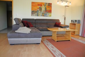 Unclassified image, 5 of 15, button