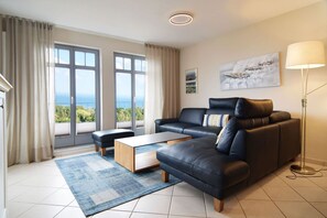 Imagen sin descripción, 3 de 19, botón