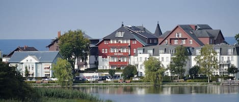Esterni