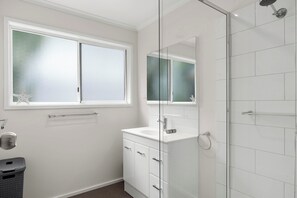 Bathtub, hair dryer