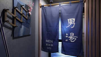 Suối nước nóng