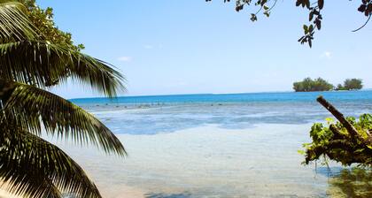 * PRIVATE BEACH, waterfront villa Ruma Maria - A/C - 8 pers.