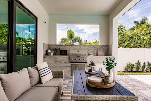 Coastal Sol by Boutiq