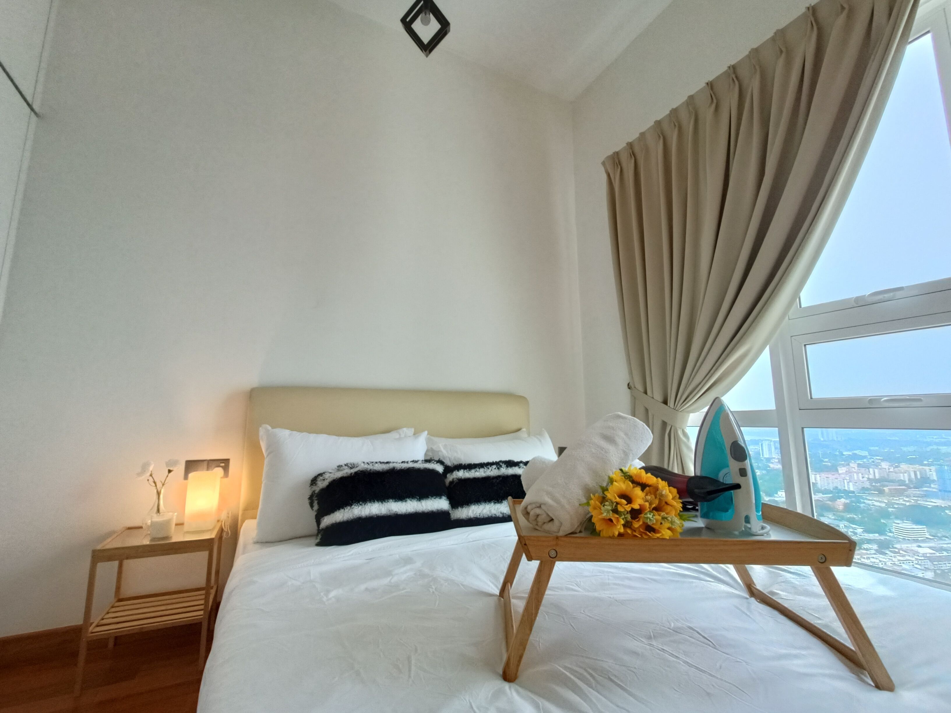Desk, laptop workspace, iron/ironing board, free WiFi