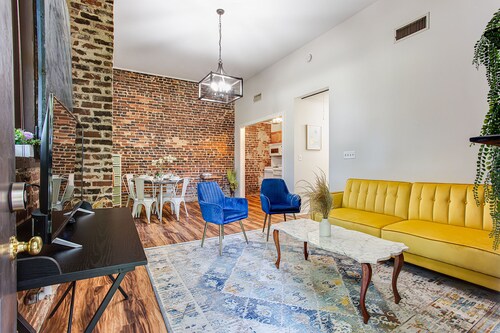 Historic Downtown Carriage House - Walkable to UGA