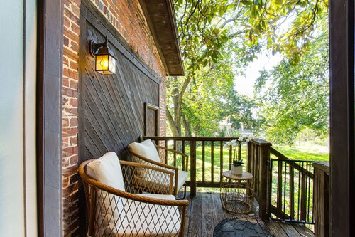 Historic Downtown Carriage House - Walkable to UGA