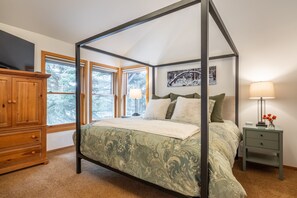 3 bedrooms, free WiFi, bed sheets