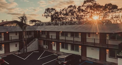 Blufftop Inn & Suites - Wharf/Restaurant District
