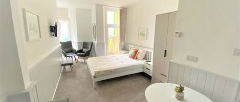 1 bedroom, free WiFi, bed sheets